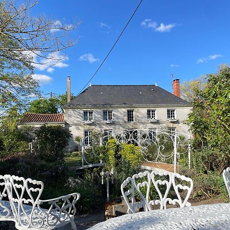 Chambre De Charme Dans Un Jardin De 1500M2 Nueil-sur-Layon Zewnętrze zdjęcie